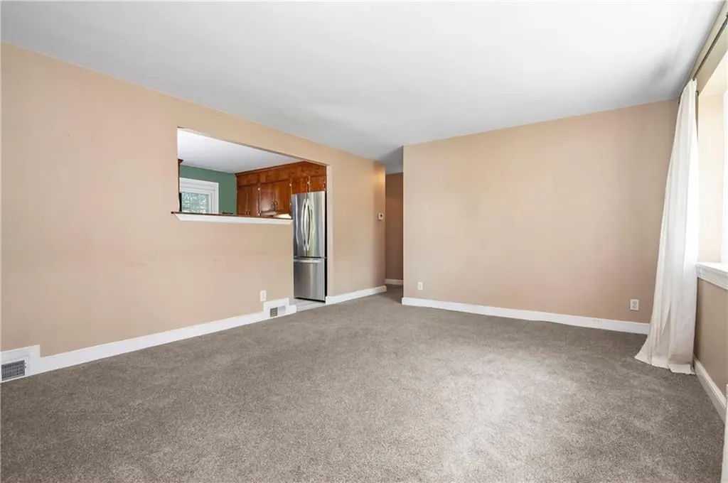 11 Salem Drive North Providence RI 02904