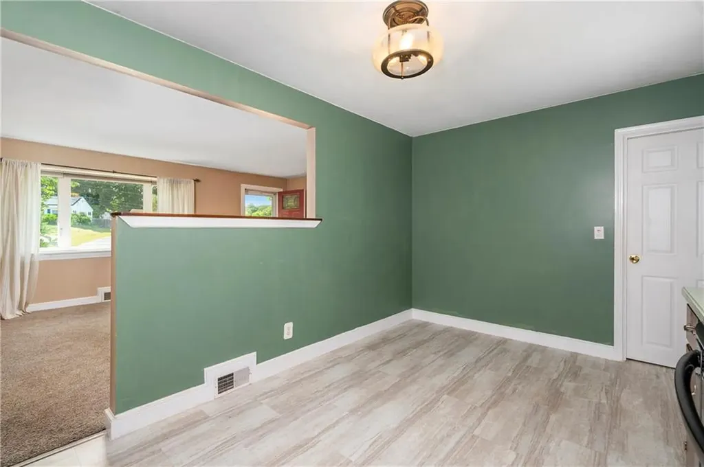 11 Salem Drive North Providence RI 02904