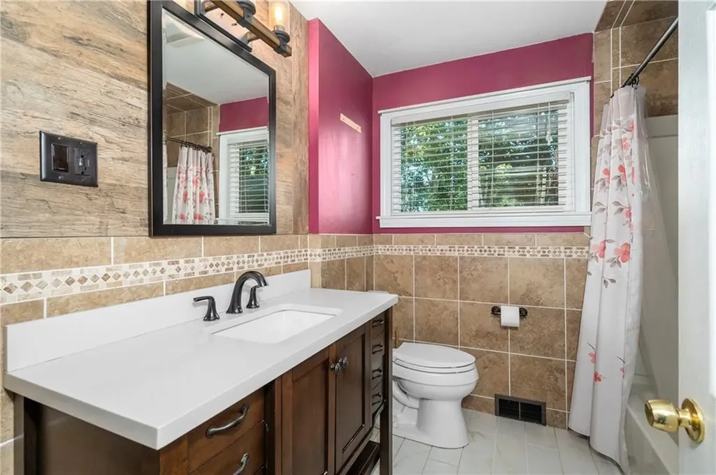 11 Salem Drive North Providence RI 02904