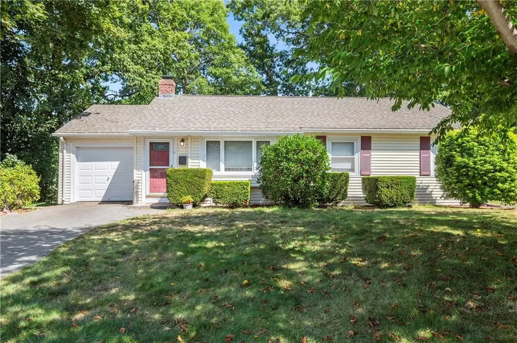 11 Salem Drive North Providence RI 02904