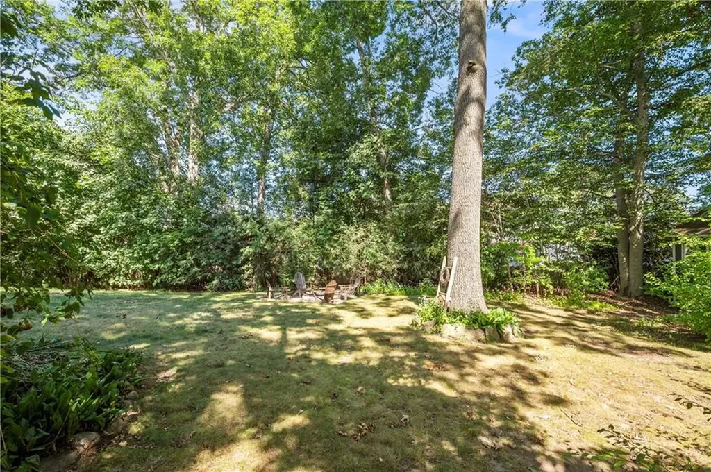 11 Salem Drive North Providence RI 02904