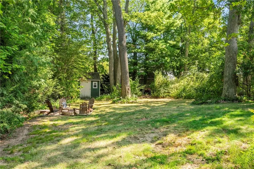 11 Salem Drive North Providence RI 02904