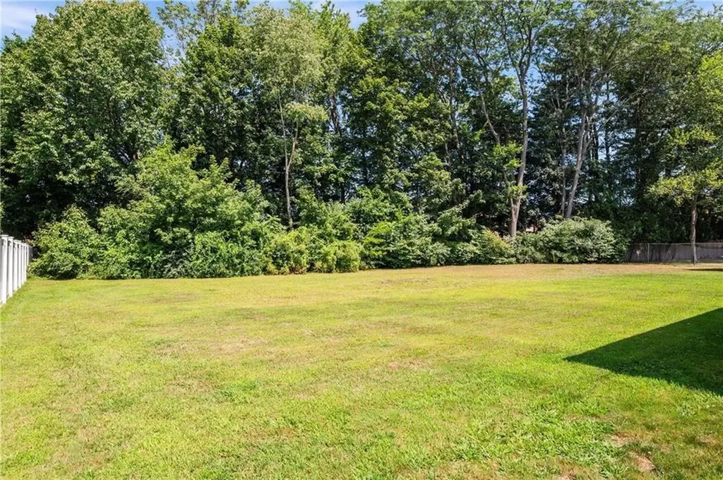 414 Knollwood Drive Woonsocket RI 02895