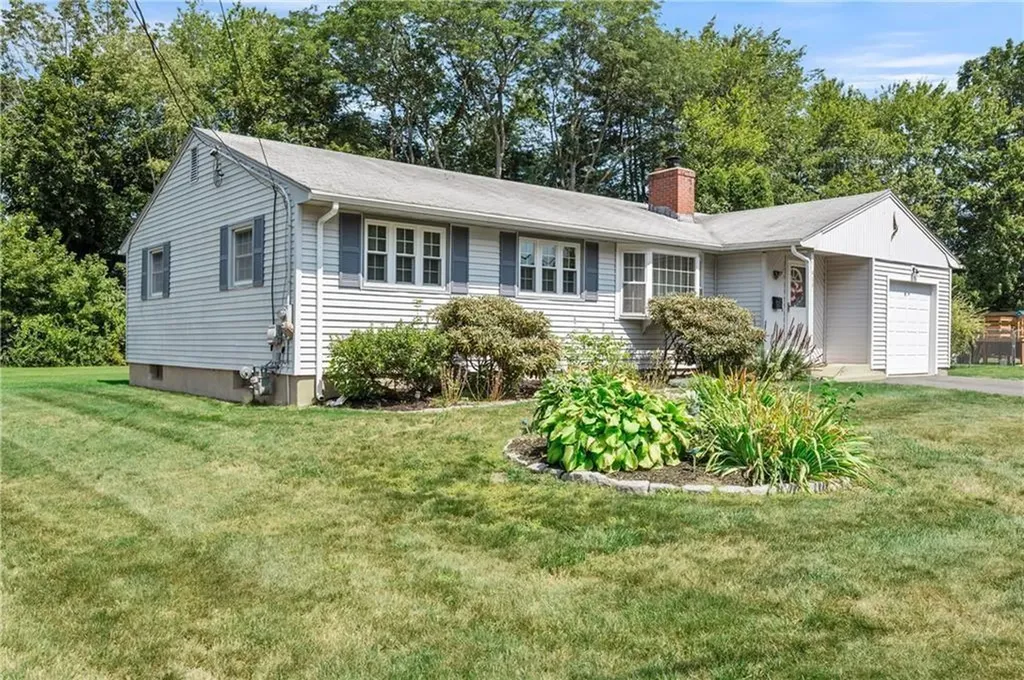 414 Knollwood Drive Woonsocket RI 02895