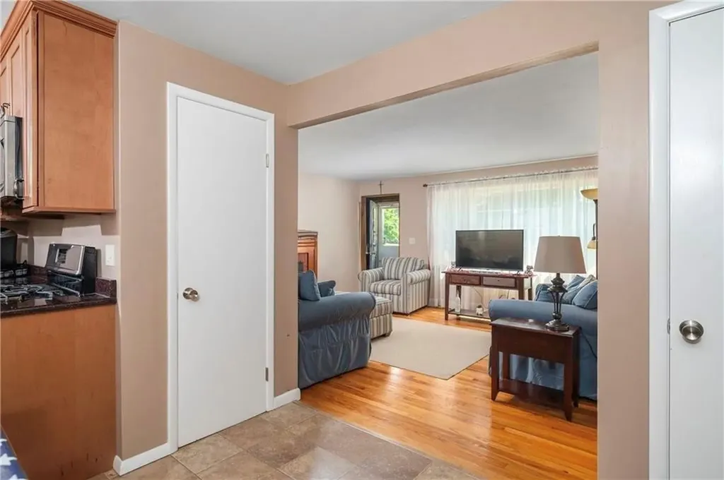 414 Knollwood Drive Woonsocket RI 02895