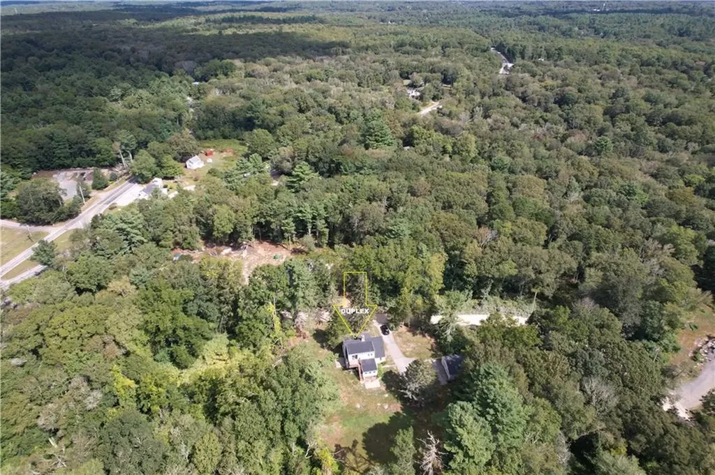 17 Pasquisett Trail Charlestown RI 02813