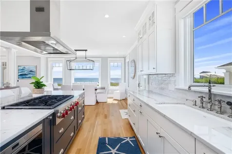 1044 Ocean Road Narragansett RI 02882