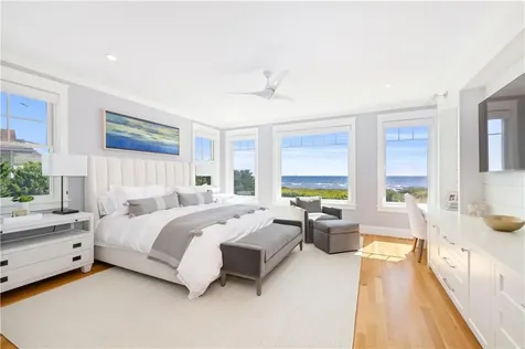 1044 Ocean Road Narragansett RI 02882