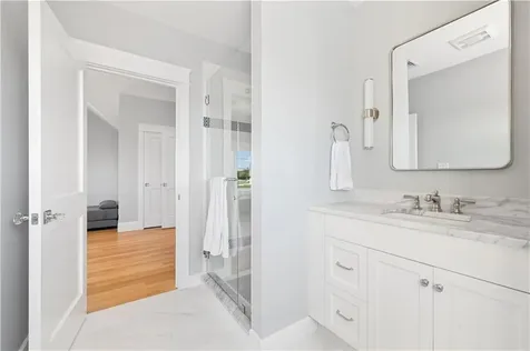 1044 Ocean Road Narragansett RI 02882