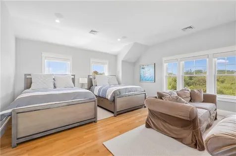 1044 Ocean Road Narragansett RI 02882