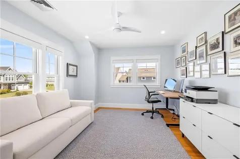 1044 Ocean Road Narragansett RI 02882