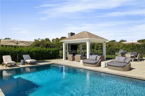 1044 Ocean Road Narragansett RI 02882