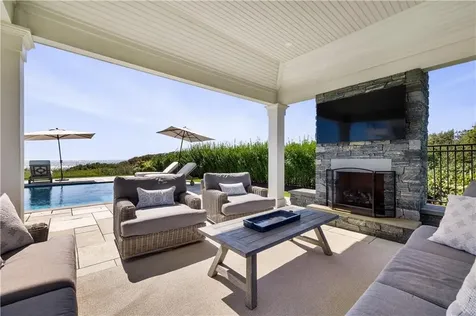 1044 Ocean Road Narragansett RI 02882