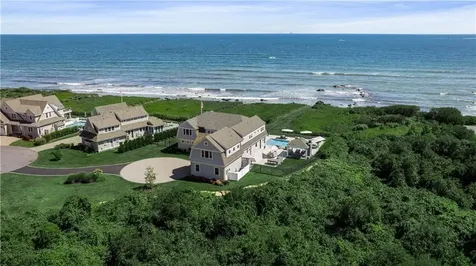 1044 Ocean Road Narragansett RI 02882