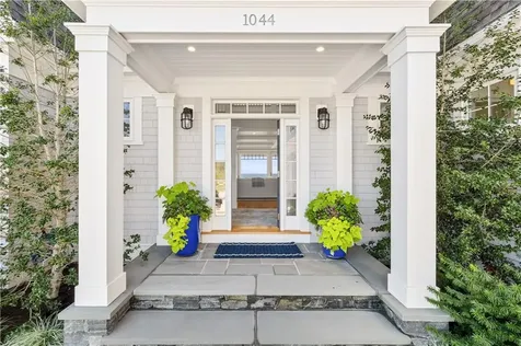 1044 Ocean Road Narragansett RI 02882