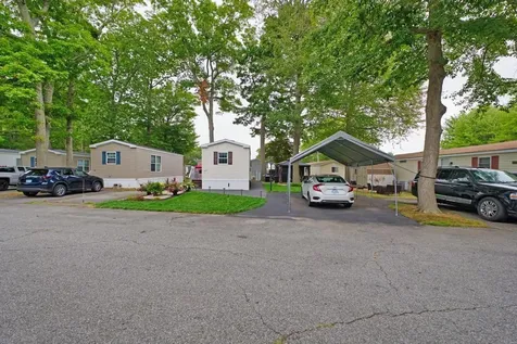 533 Forest Park Middletown RI 02842