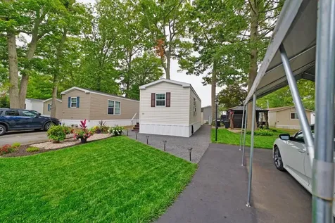 533 Forest Park Middletown RI 02842