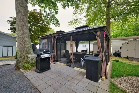 533 Forest Park Middletown RI 02842