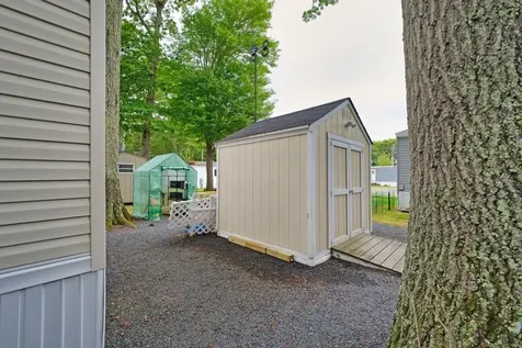 533 Forest Park Middletown RI 02842