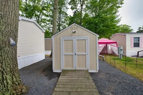 533 Forest Park Middletown RI 02842
