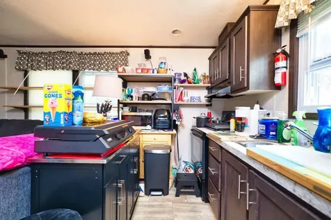 533 Forest Park Middletown RI 02842
