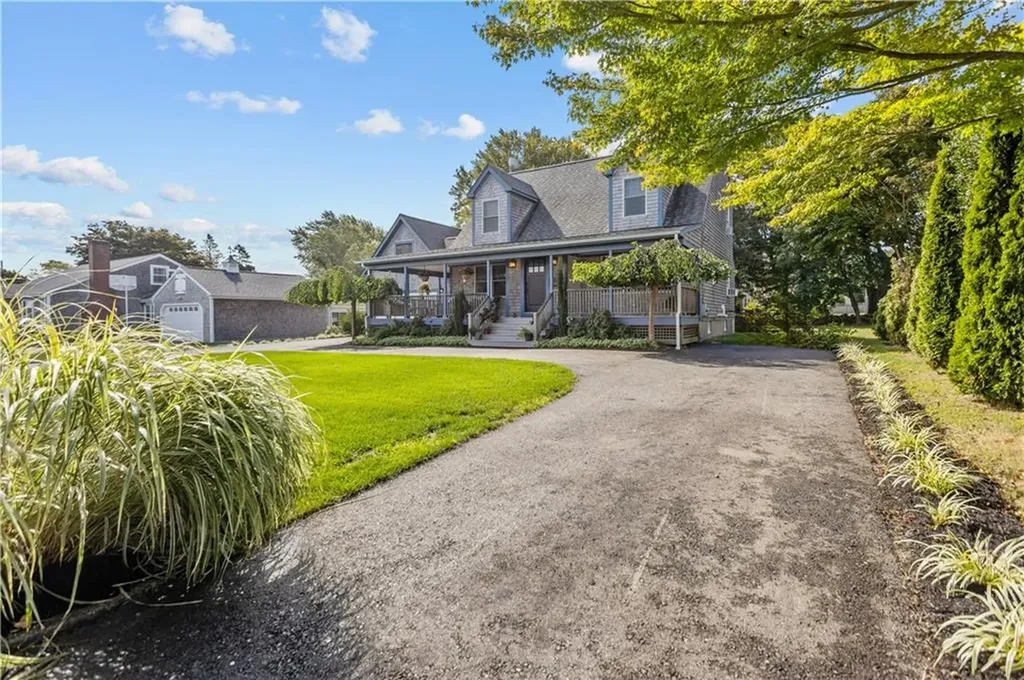 139 Durfee Road Tiverton RI 02878