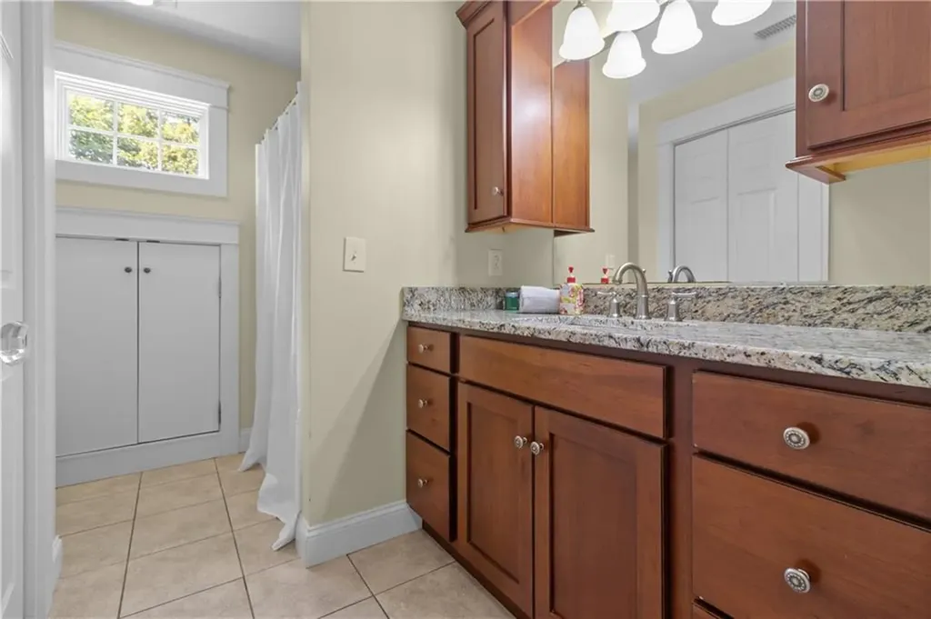 139 Durfee Road Tiverton RI 02878