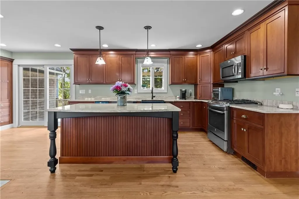 139 Durfee Road Tiverton RI 02878