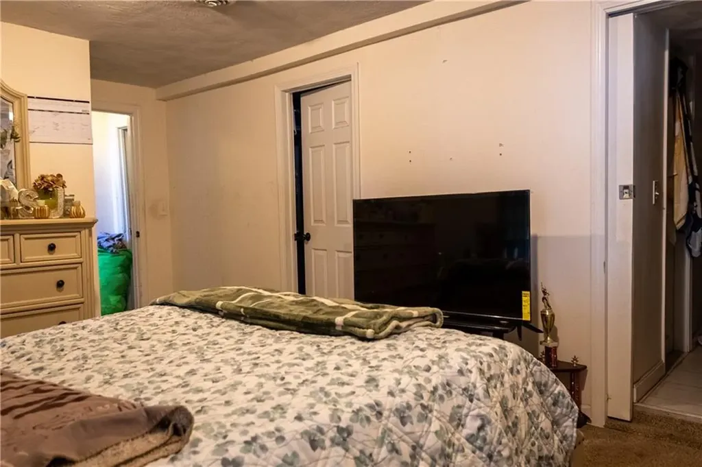 94 Waverly Street Warwick RI 02889