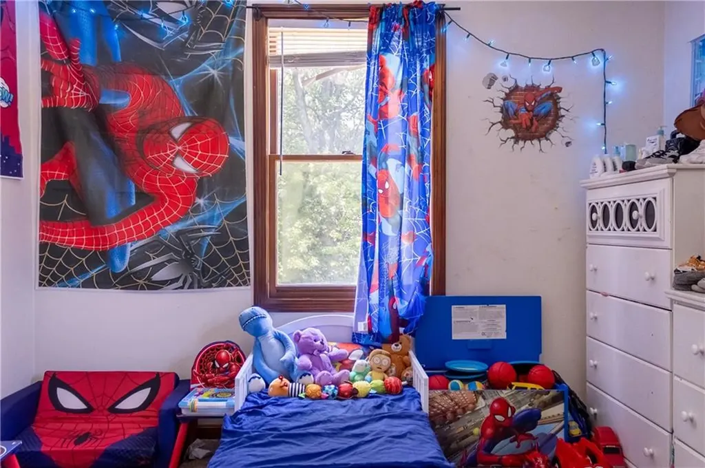 94 Waverly Street Warwick RI 02889