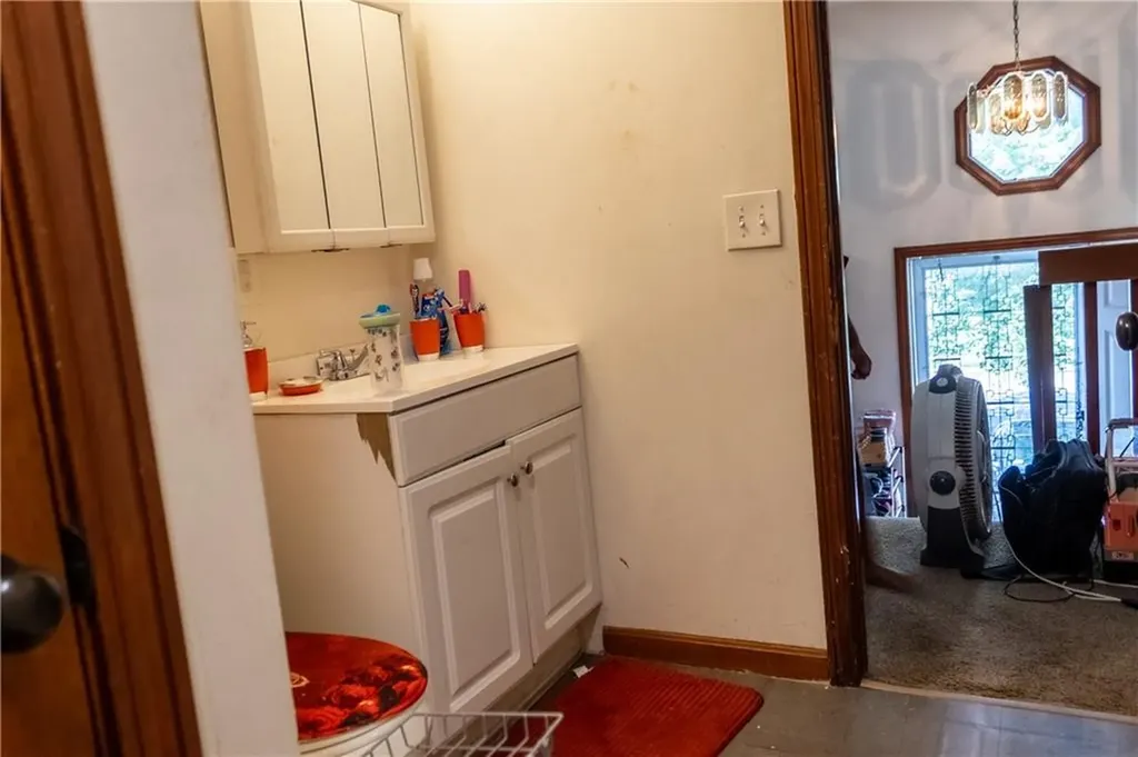 94 Waverly Street Warwick RI 02889