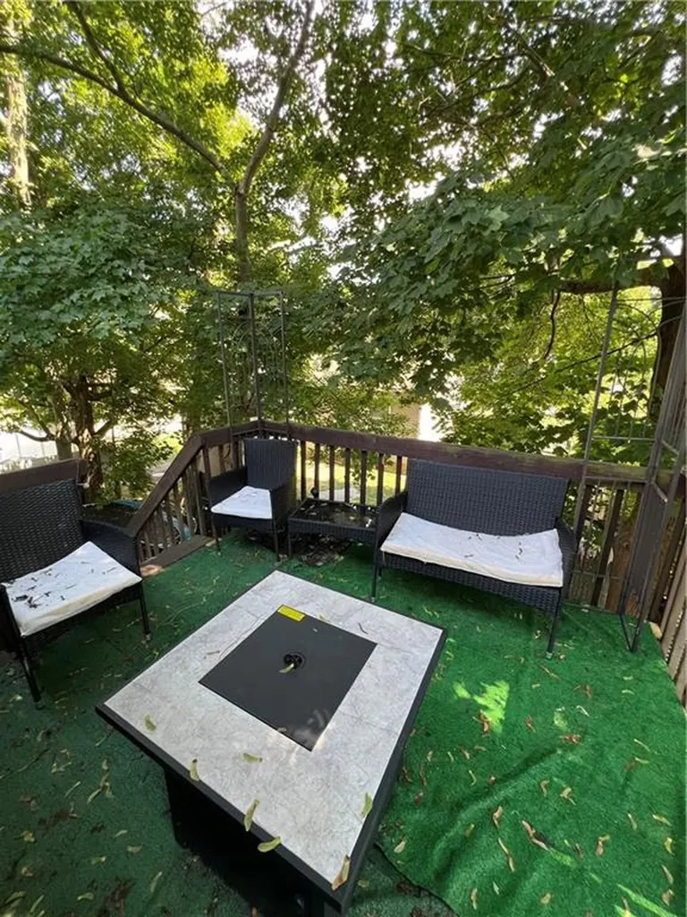 94 Waverly Street Warwick RI 02889