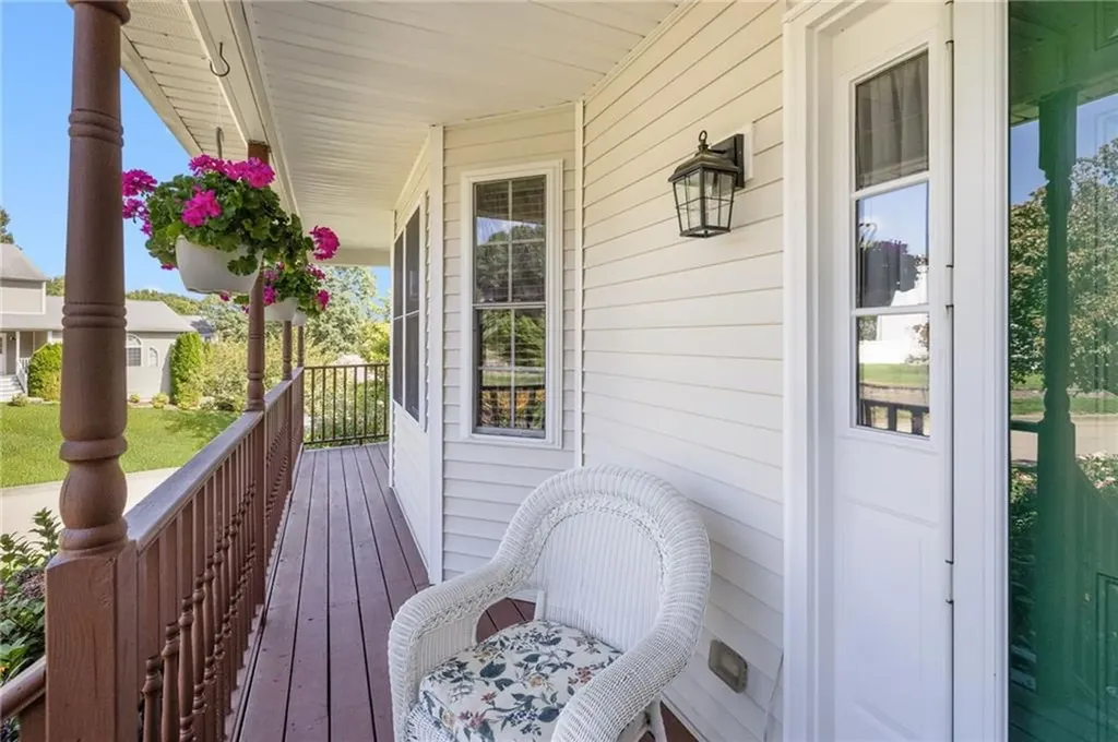 11 Shannon Lane West Warwick RI 02893