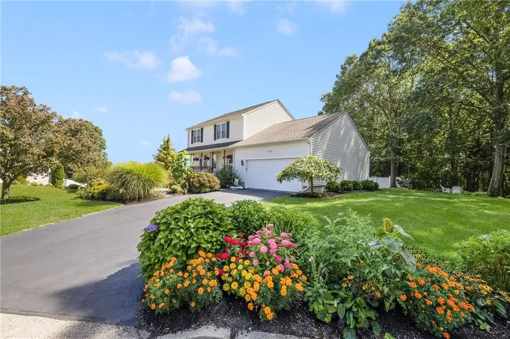 11 Shannon Lane West Warwick RI 02893