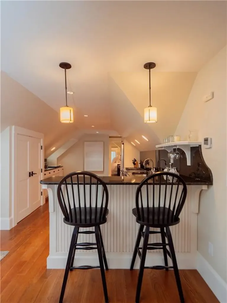 58 Ridge Road Newport RI 02840