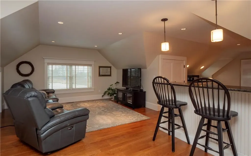 58 Ridge Road Newport RI 02840