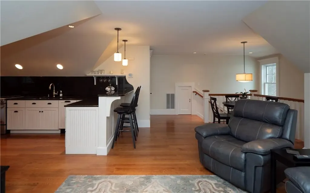 58 Ridge Road Newport RI 02840