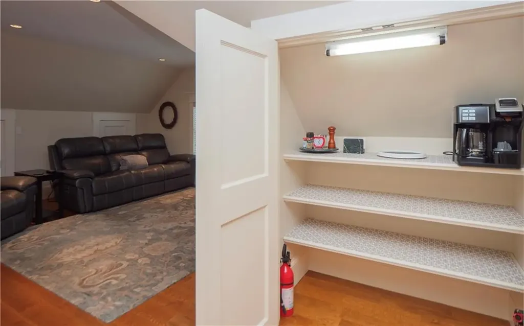 58 Ridge Road Newport RI 02840
