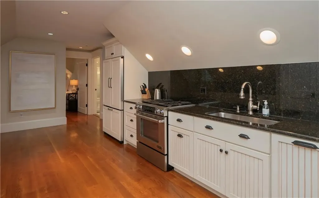 58 Ridge Road Newport RI 02840