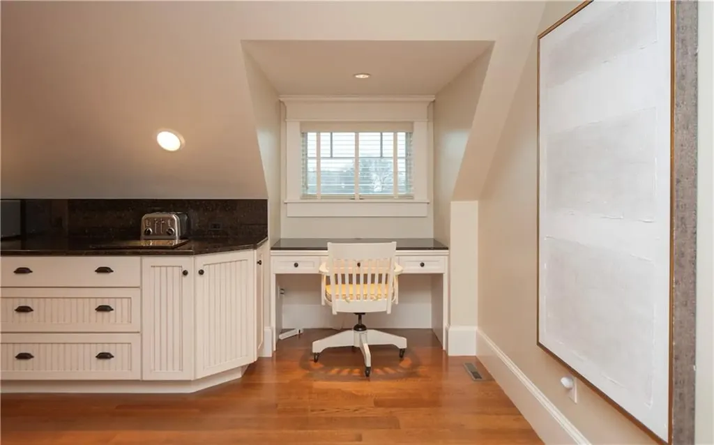 58 Ridge Road Newport RI 02840