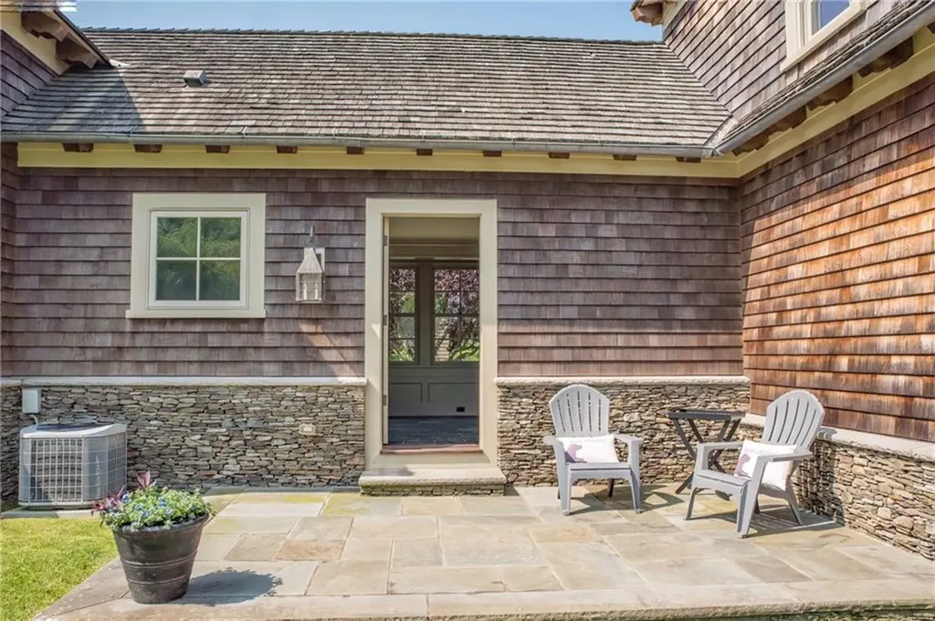 58 Ridge Road Newport RI 02840