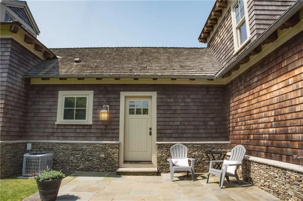 58 Ridge Road Newport RI 02840