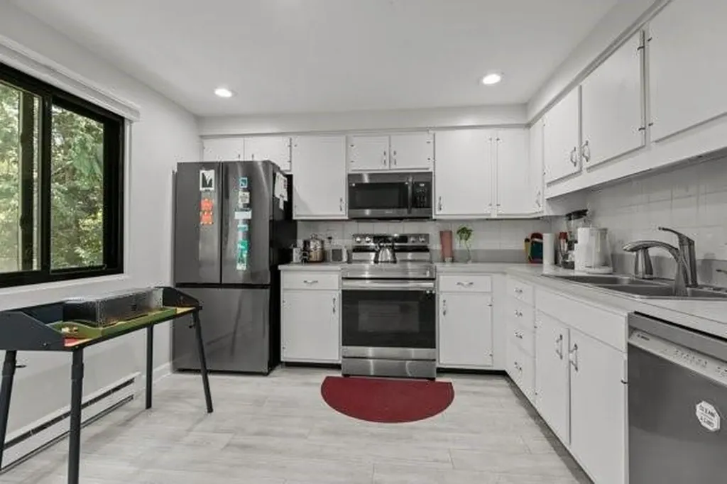 24 Camp Street Providence RI 02906