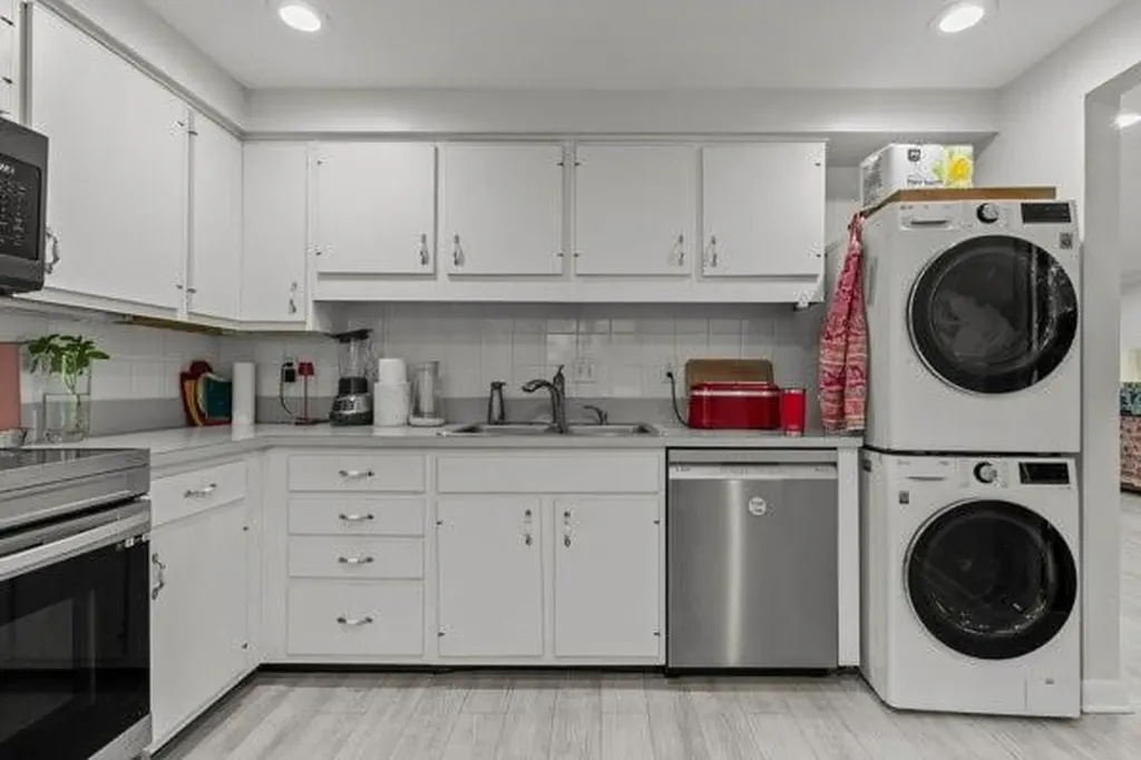 24 Camp Street Providence RI 02906