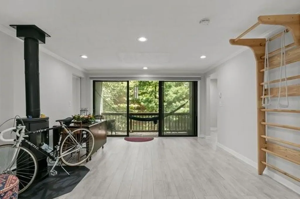 24 Camp Street Providence RI 02906