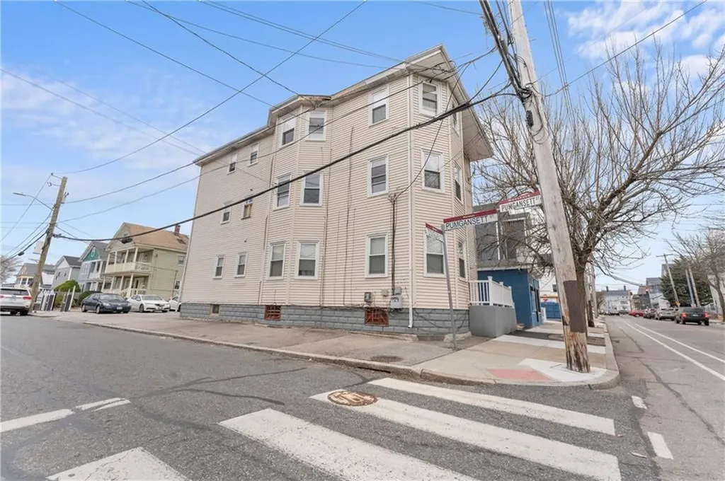 339 Douglas Avenue Providence RI 02908