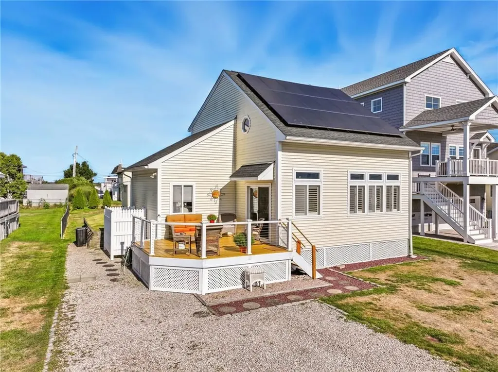 17 Montauk Avenue Westerly RI 02891