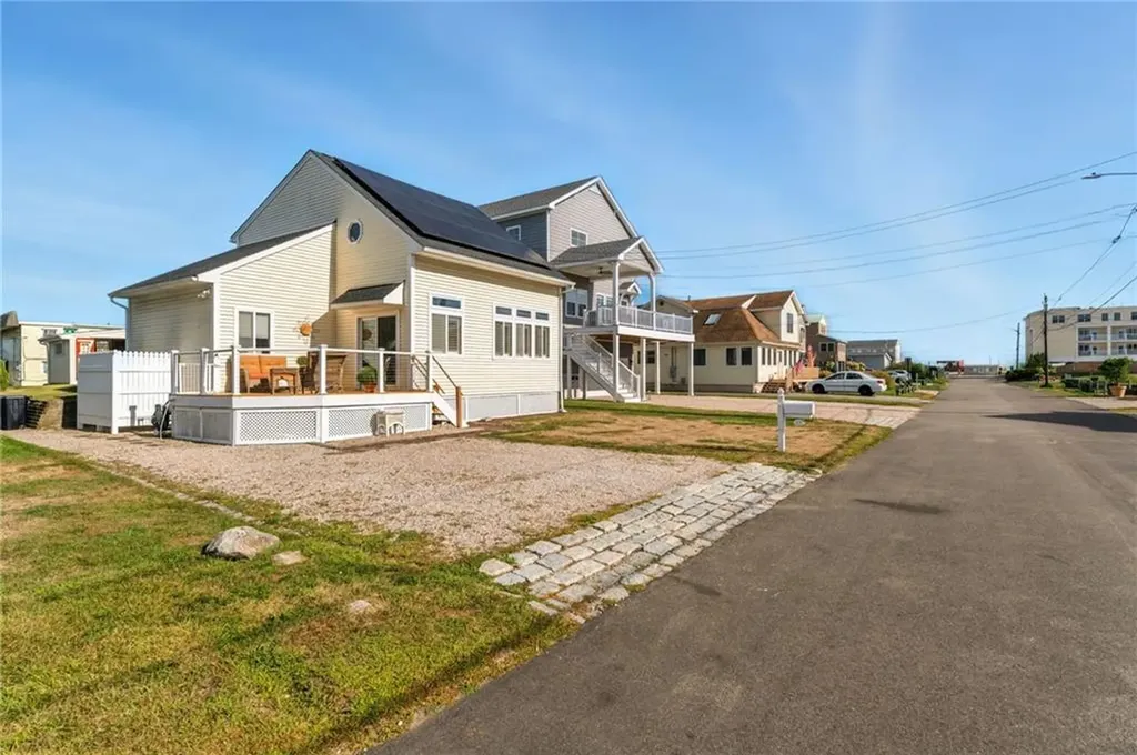 17 Montauk Avenue Westerly RI 02891