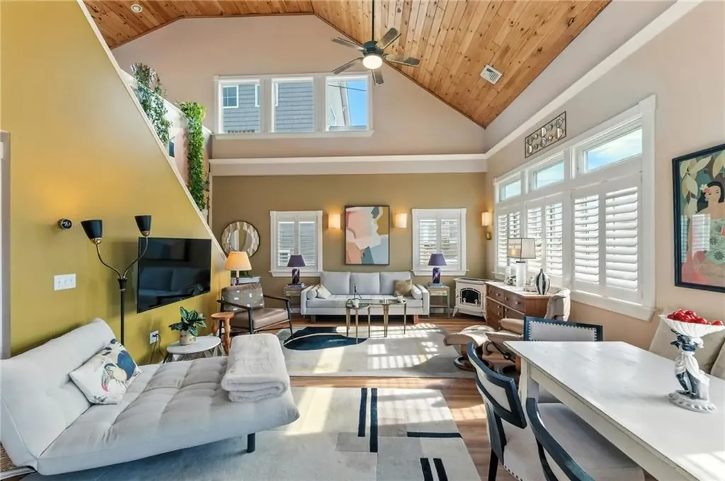 17 Montauk Avenue Westerly RI 02891