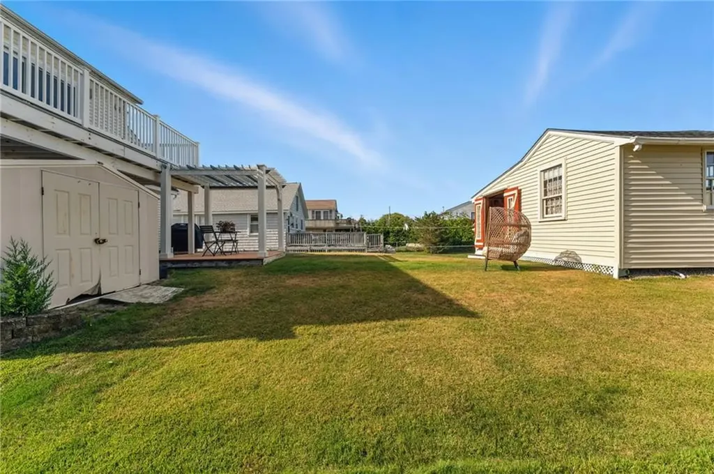 17 Montauk Avenue Westerly RI 02891